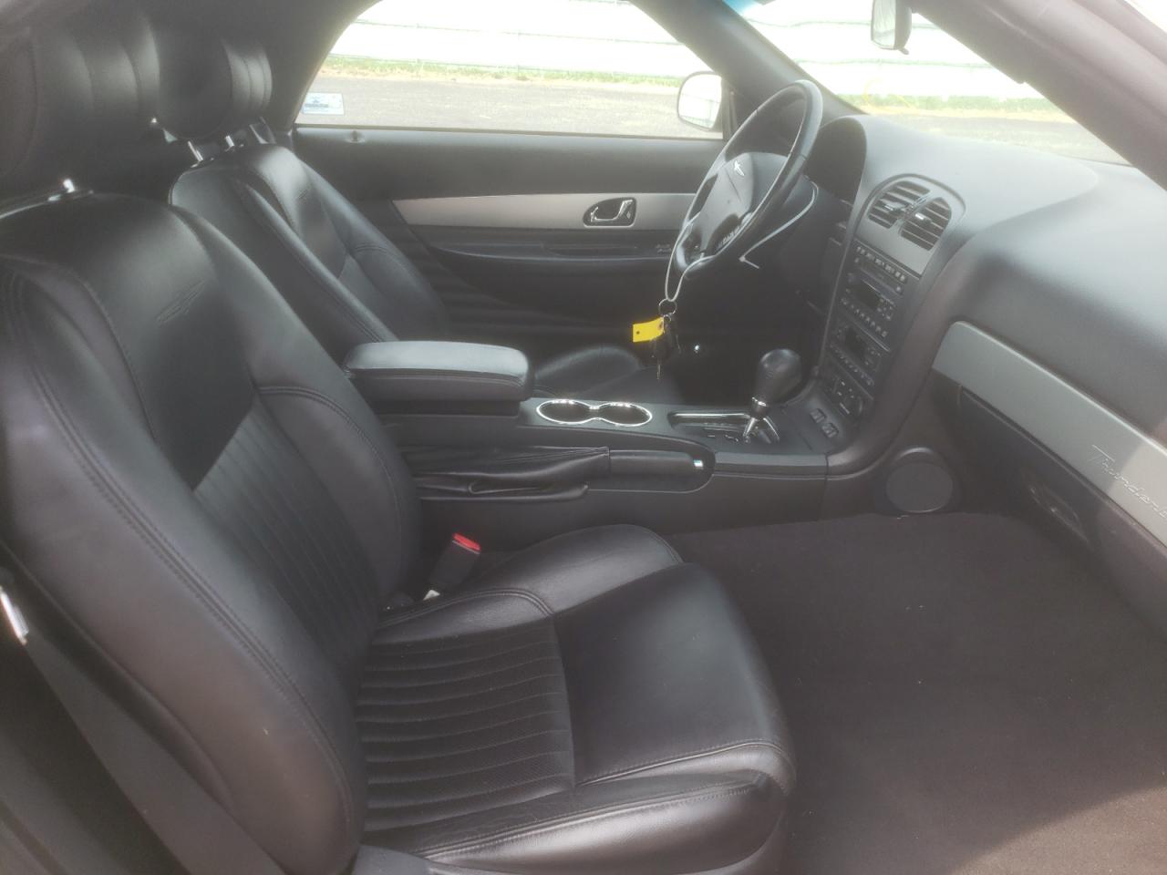 Photo 5 from auction – 2005 FORD THUNDERBIR with VIN 1FAHP60A15Y103534