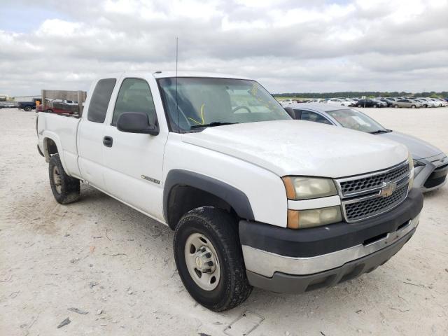 CHEVROLET SILVERADO 2005 with VIN 1GCHC29U85E123633 - Photo from auction