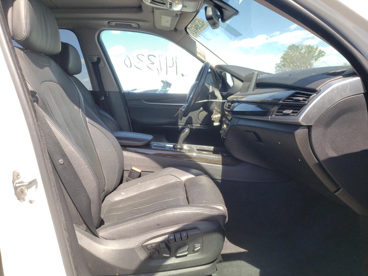 Photo 5 from auction – 2014 BMW X5 XDRIVE5 with VIN 5UXKR6C53E0J73591