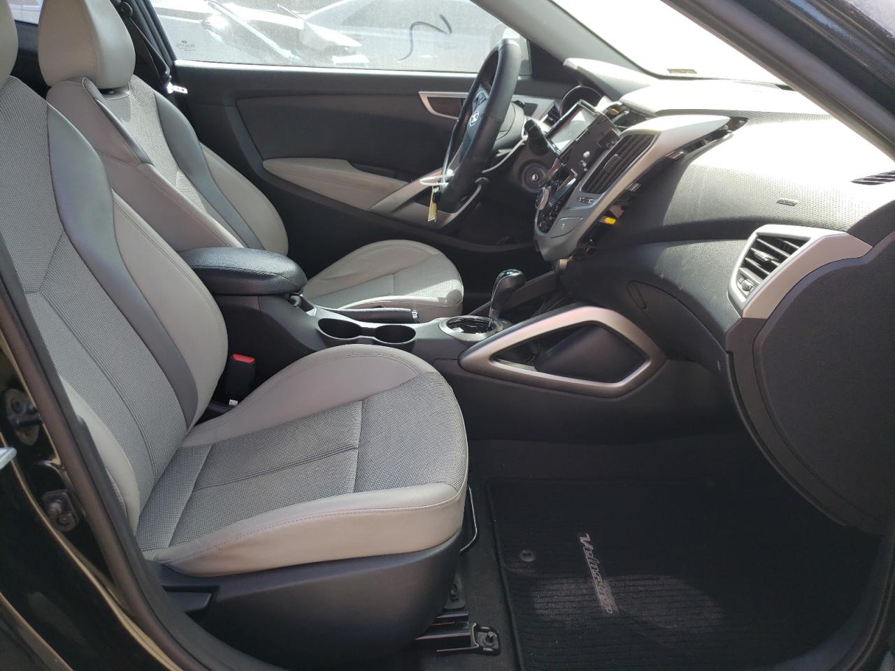 Photo 5 from auction – 2013 HYUNDAI VELOSTER with VIN KMHTC6AD2DU171710