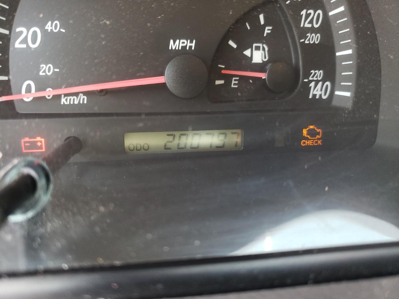 Photo 8 from auction – 2003 TOYOTA CAMRY LE with VIN 4T1BE32K43U221944