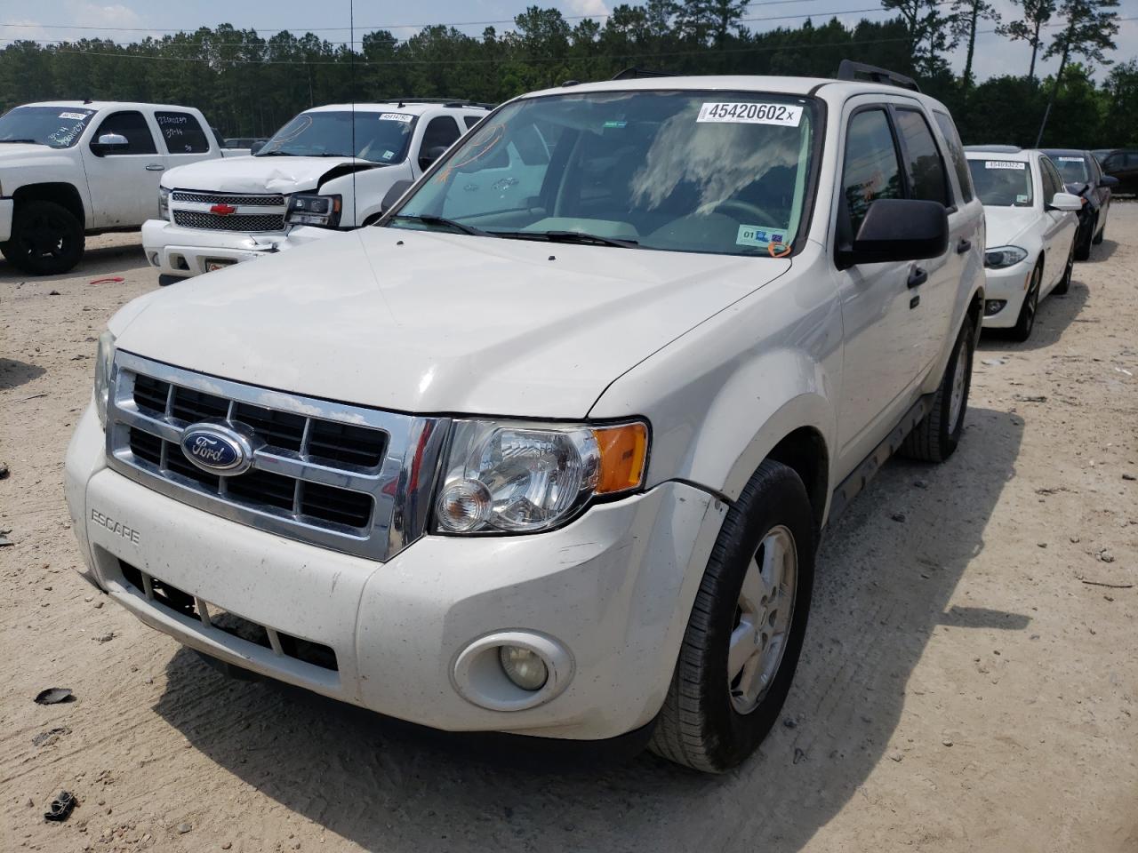 Photo 2 from auction – 2012 FORD ESCAPE XLT with VIN 1FMCU0D70CKB87754