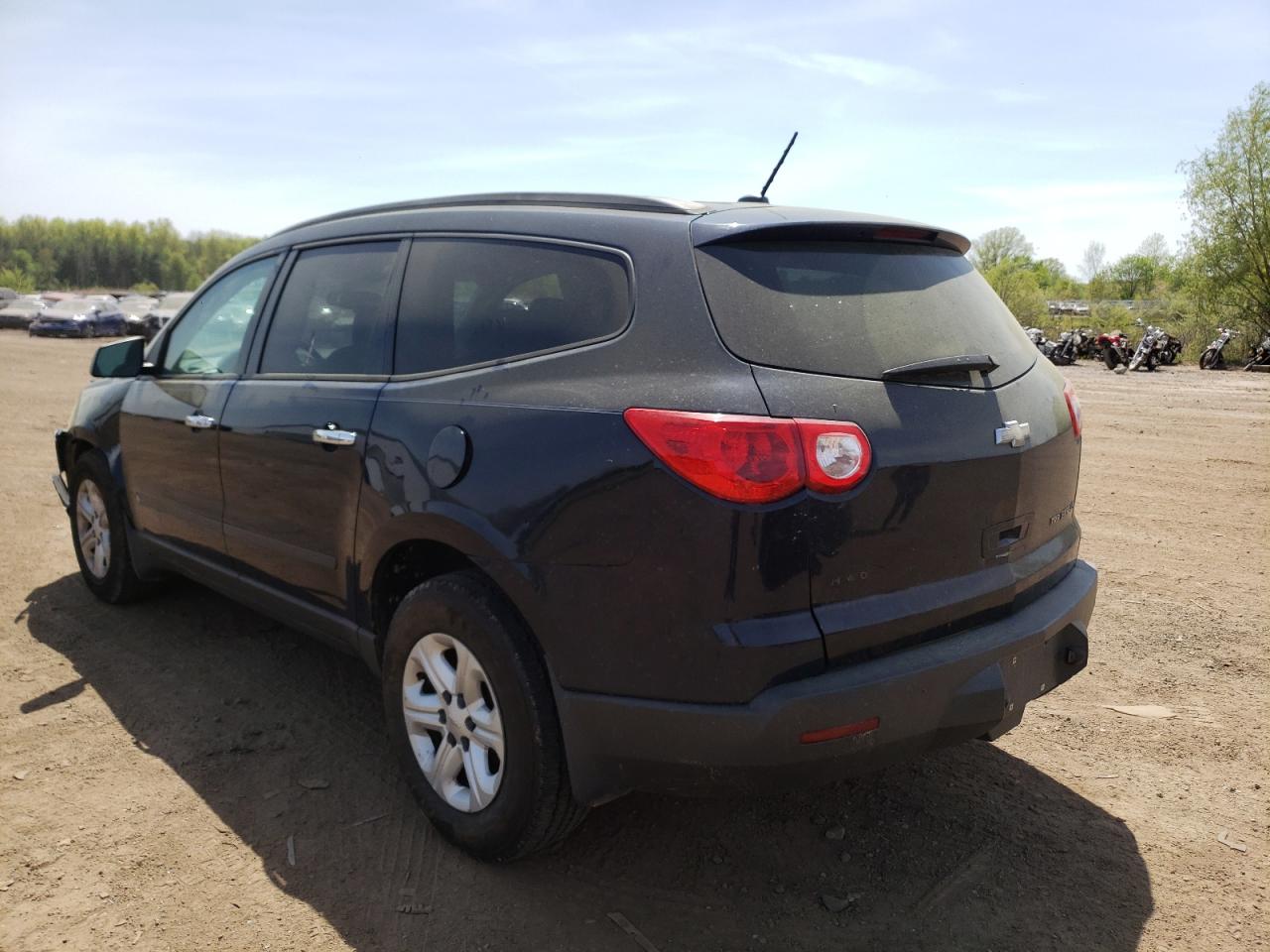 Photo 3 from auction – 2010 CHEVROLET TRAVERSE with VIN 1GNLVEED8AS134520