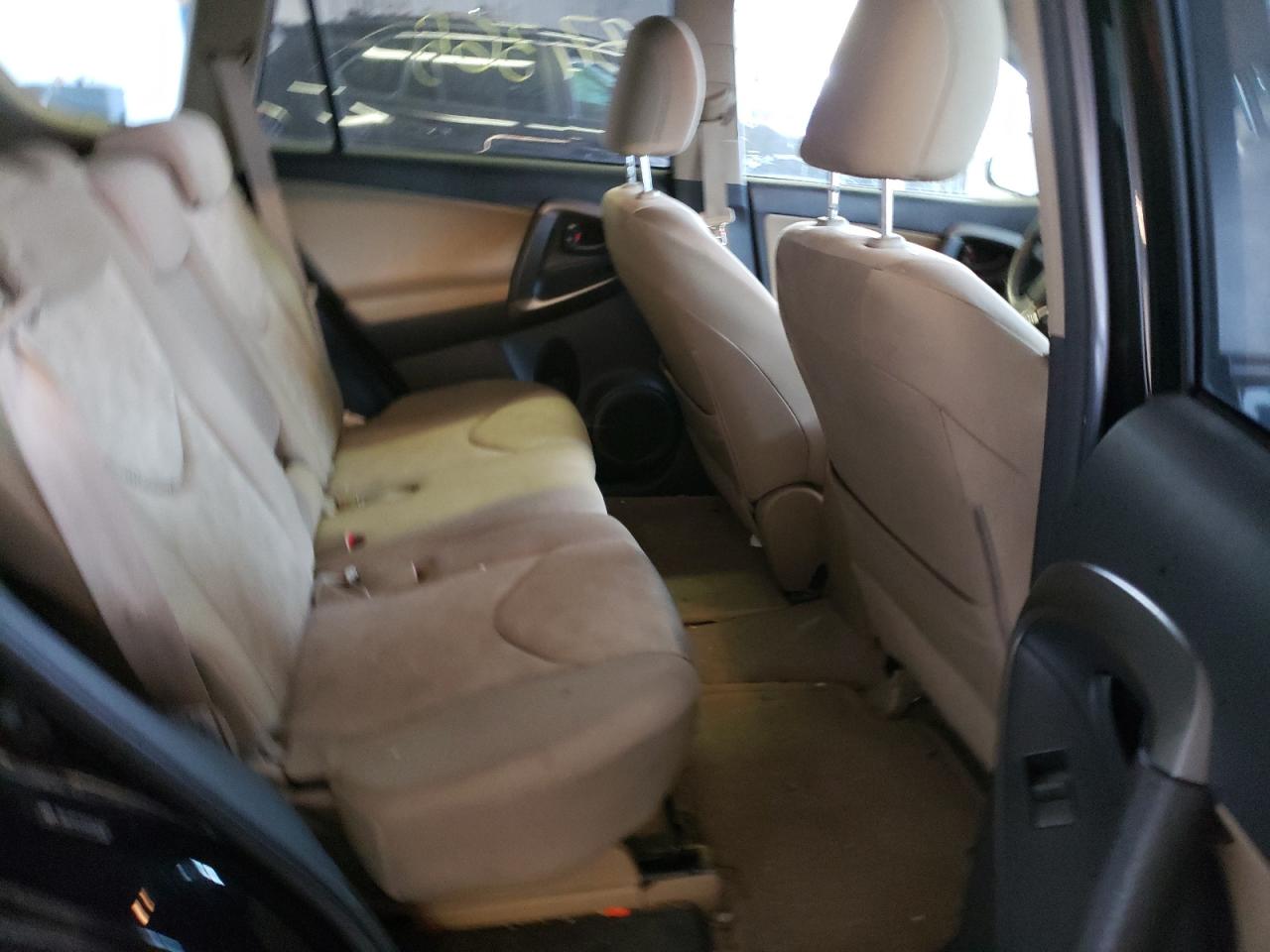 Photo 6 from auction – 2010 TOYOTA RAV4 with VIN JTMBF4DV9A5017923