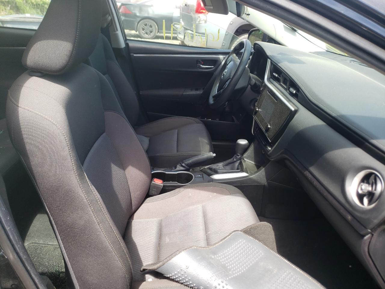 Photo 5 from auction – 2019 TOYOTA COROLLA L with VIN 5YFBURHEXKP940302