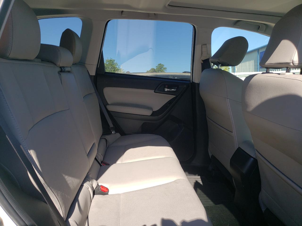Photo 6 from auction – 2016 SUBARU FORESTER 2 with VIN JF2SJAHC1GH528878