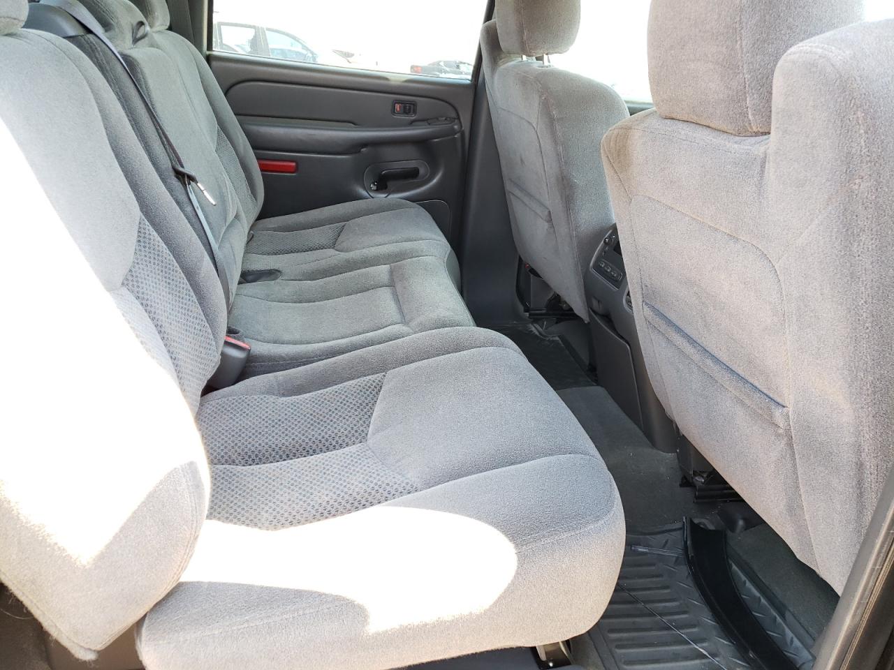 Photo 6 from auction – 2006 CHEVROLET SILVERADO with VIN 2GCEK13T061183375