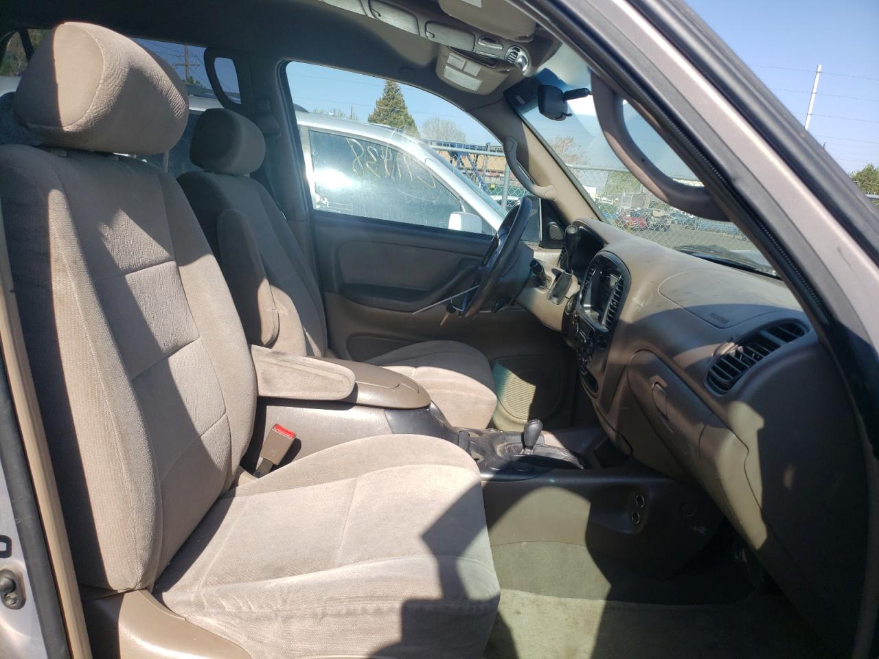 Photo 5 from auction – 2002 TOYOTA SEQUOIA SR with VIN 5TDBT44A02S135960