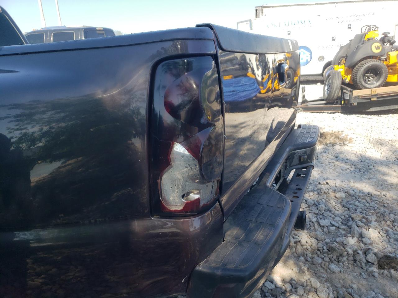 Photo 10 from auction – 2005 GMC NEW SIERRA with VIN 1GTJK33235F968725