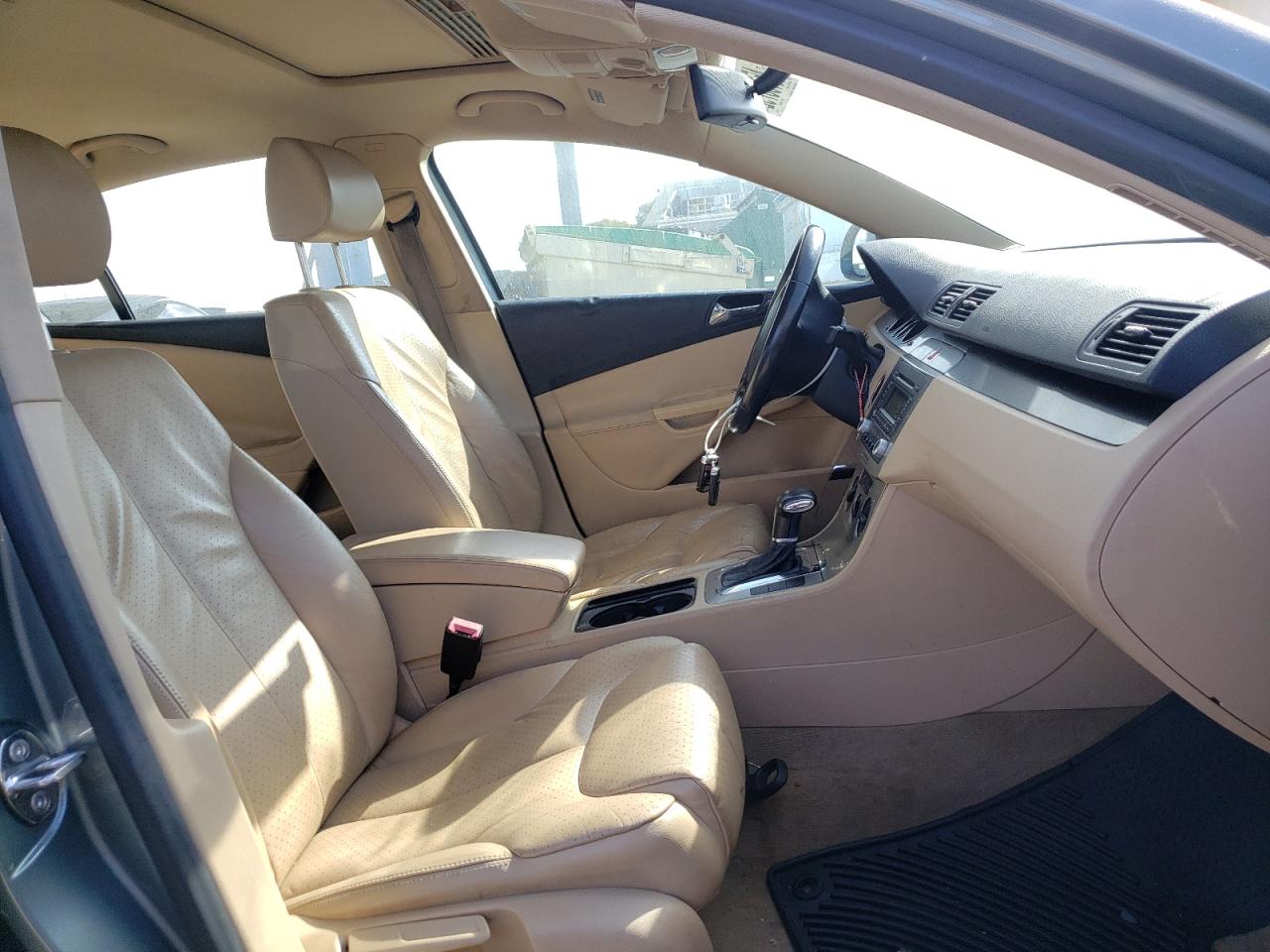 Photo 5 from auction – 2006 VOLKSWAGEN PASSAT 2.0 with VIN WVWEK93C76E065899