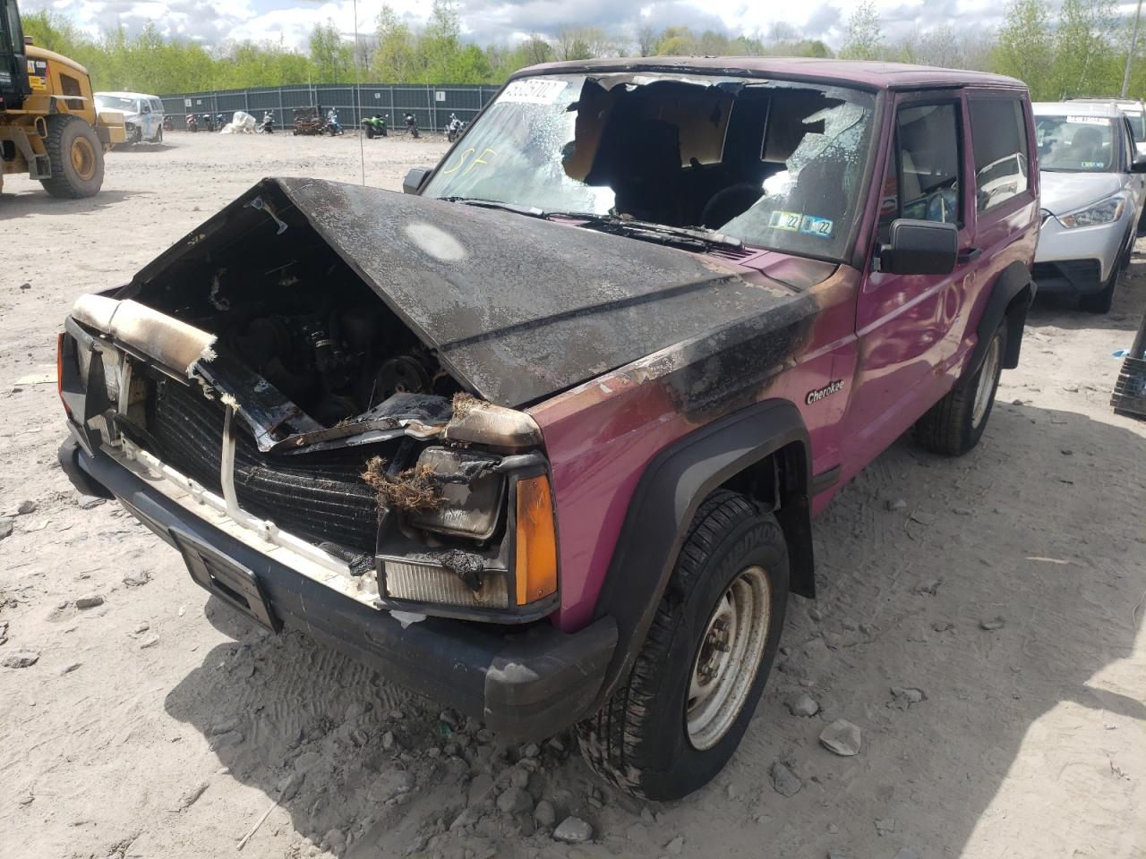 Photo 2 from auction – 1996 JEEP CHEROKEE S with VIN 1J4FJ27S1TL275013