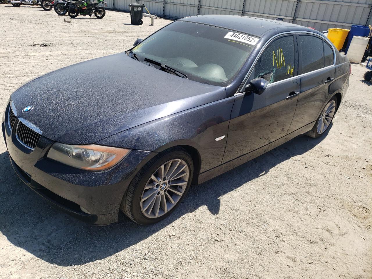 Photo 2 from auction – 2006 BMW 330 I with VIN WBAVB33506KR81093