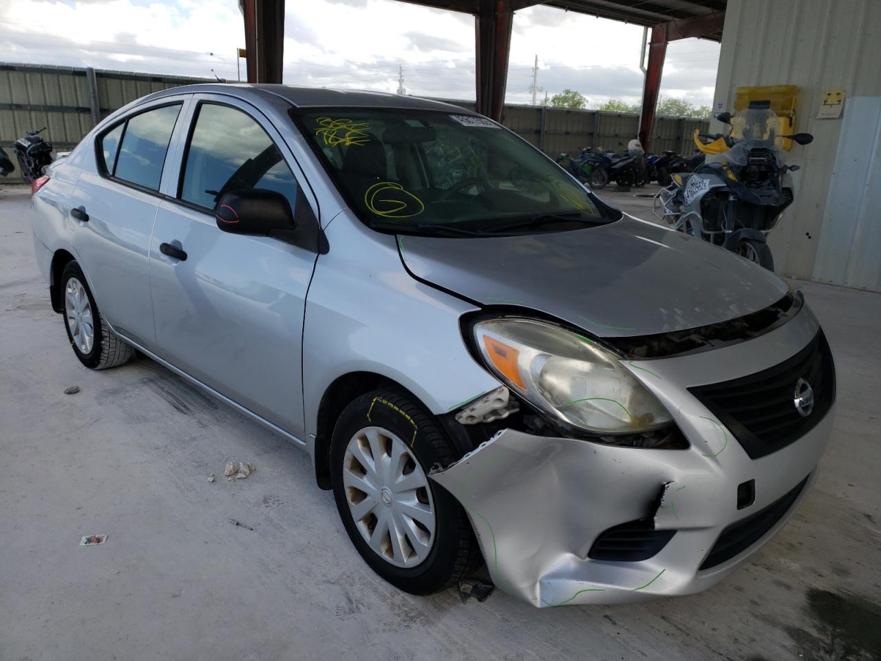 NISSAN VERSA S 2014 with VIN 3N1CN7AP7EL839997 - Photo from auction