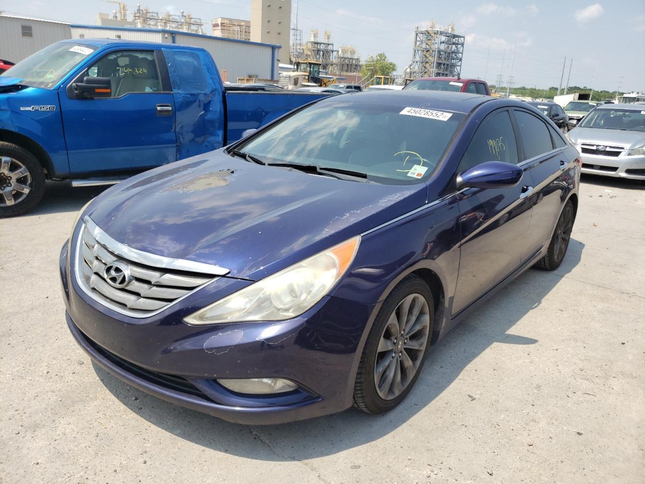 Photo 2 from auction – 2011 HYUNDAI SONATA SE with VIN 5NPEC4AC7BH129498