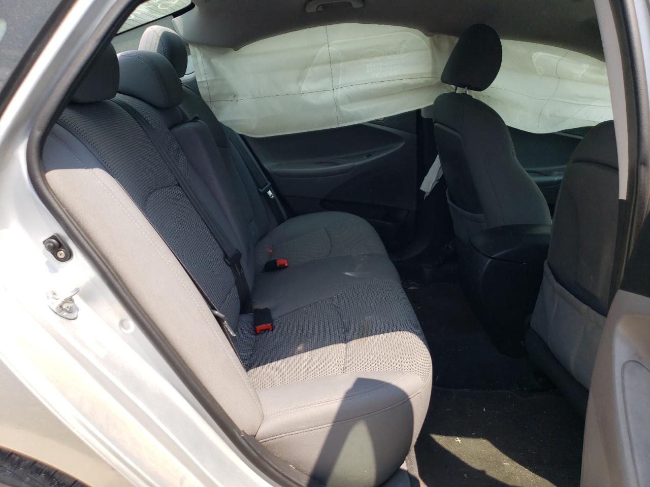 Photo 6 from auction – 2011 HYUNDAI SONATA GLS with VIN 5NPEB4AC5BH209787