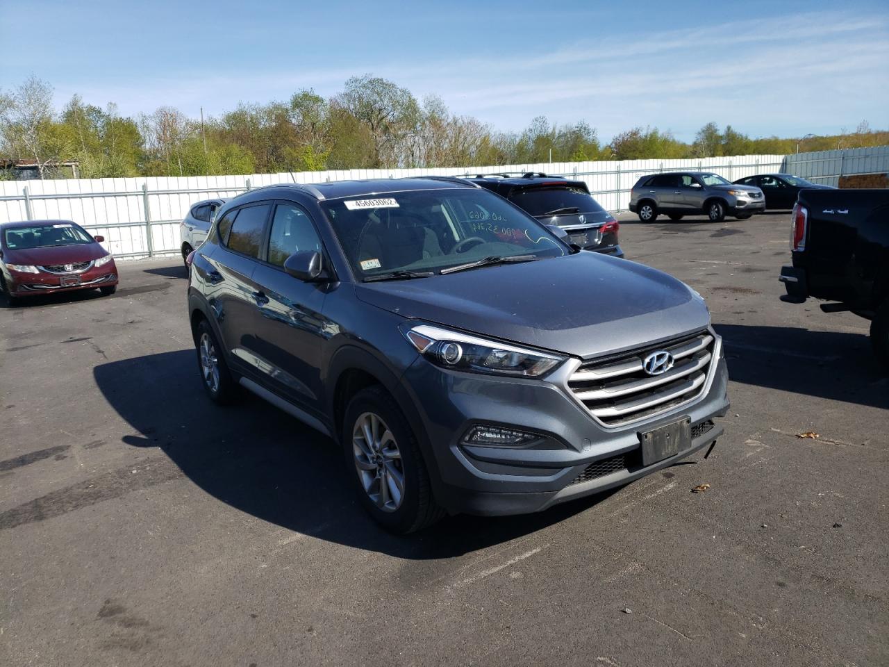 HYUNDAI TUCSON LIM 2017 with VIN KM8J3CA49HU550800 - Photo from auction