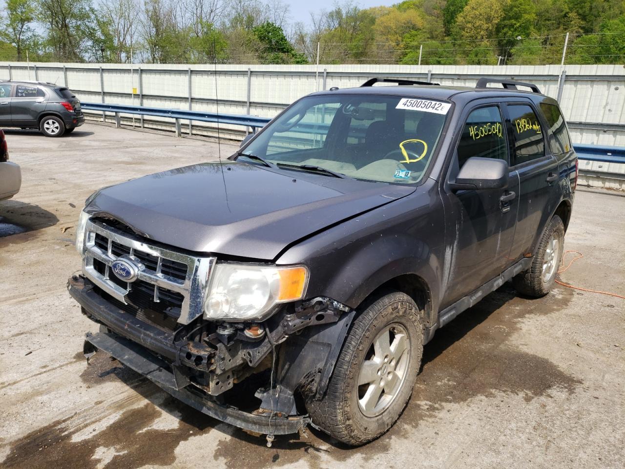 Photo 2 from auction – 2010 FORD ESCAPE XLT with VIN 1FMCU9DGXAKA70829