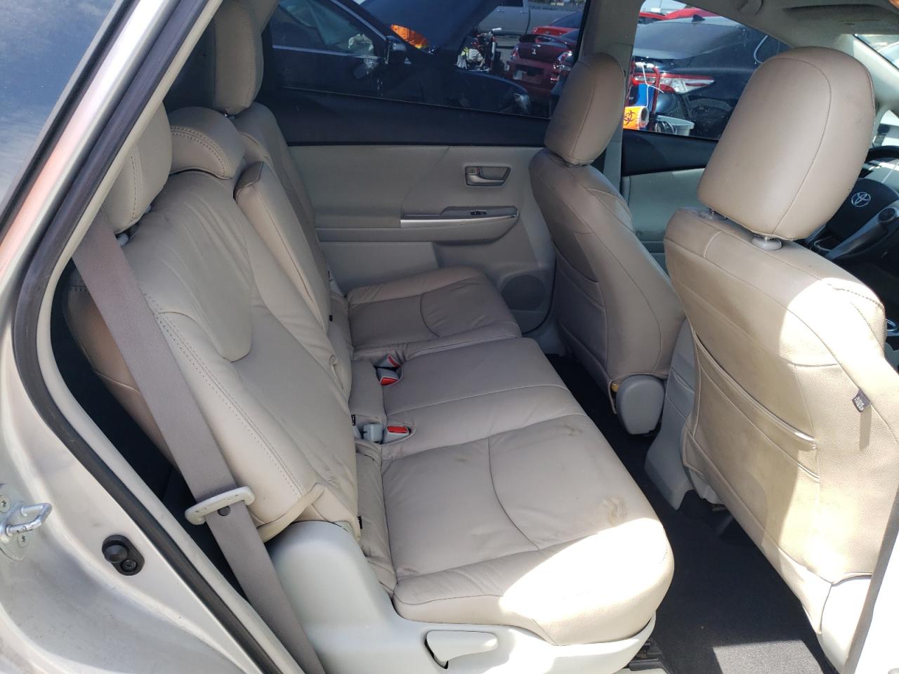 Photo 6 from auction – 2013 TOYOTA PRIUS V with VIN JTDZN3EU0D3191610