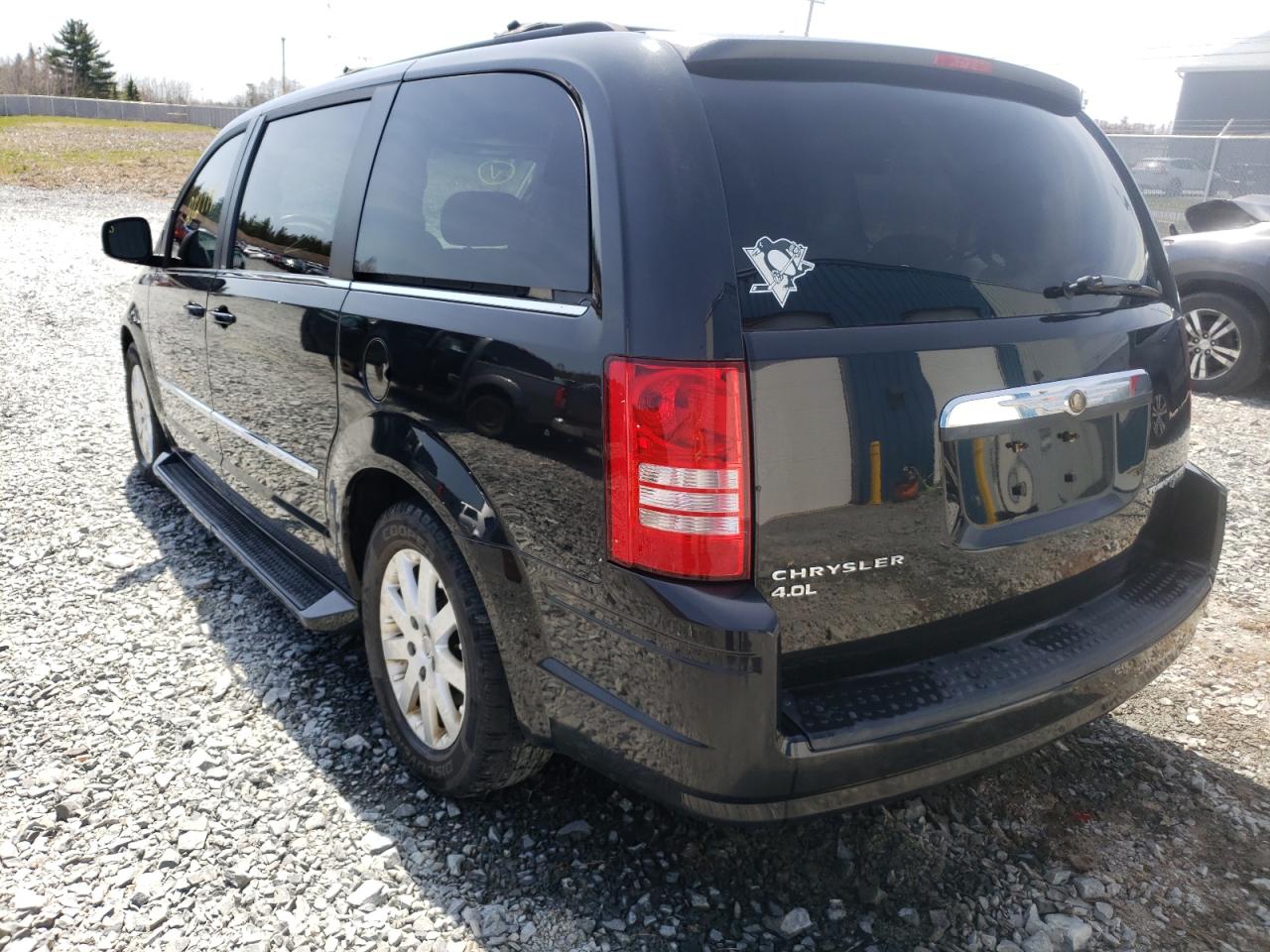 Photo 3 from auction – 2010 CHRYSLER TOWN & COU with VIN 2A4RR5DX6AR493458