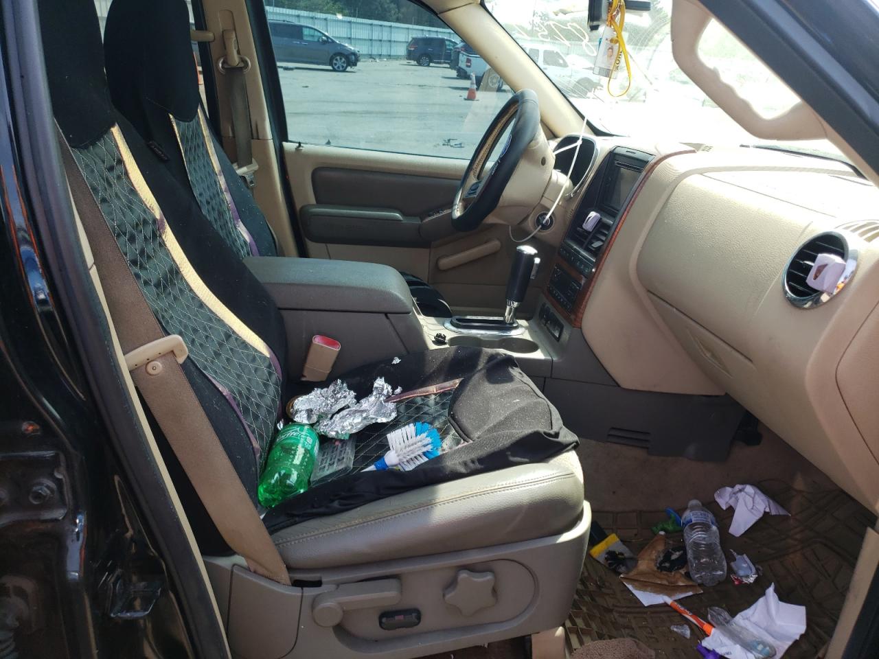 Photo 5 from auction – 2006 FORD EXPLORER E with VIN 1FMEU74896UA20117
