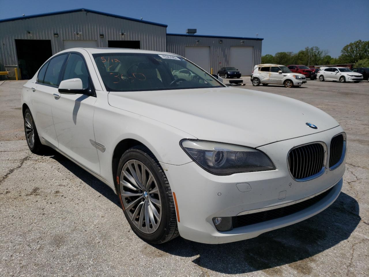 BMW 740 I 2011 z numerem VIN WBAKA4C54BC612639 - Zdjęcie z aukcji