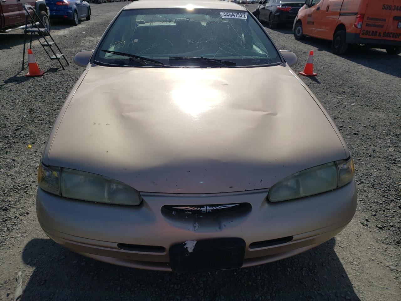 Photo 9 from auction – 1996 FORD THUNDERBIR with VIN 1FALP62W3TH102028
