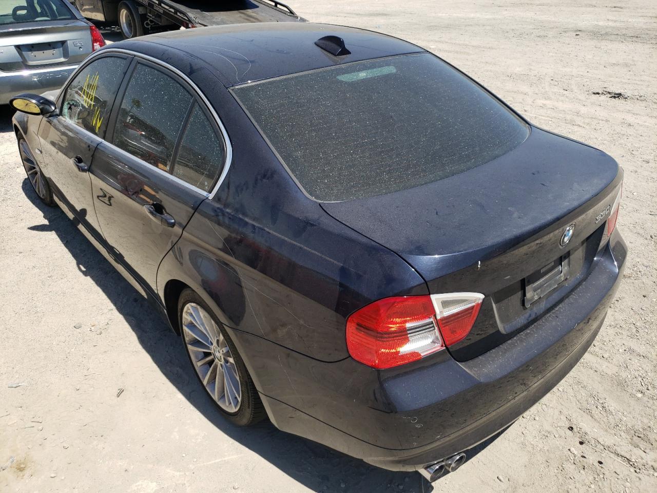 Photo 3 from auction – 2006 BMW 330 I with VIN WBAVB33506KR81093