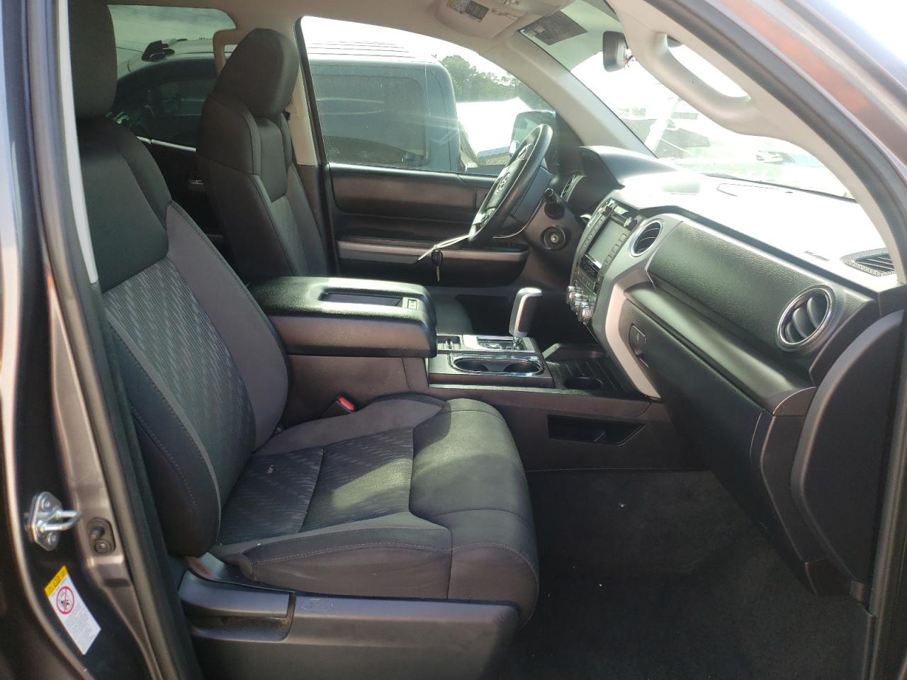 Photo 5 from auction – 2018 TOYOTA TUNDRA DOU with VIN 5TFTY5F1XJX009901