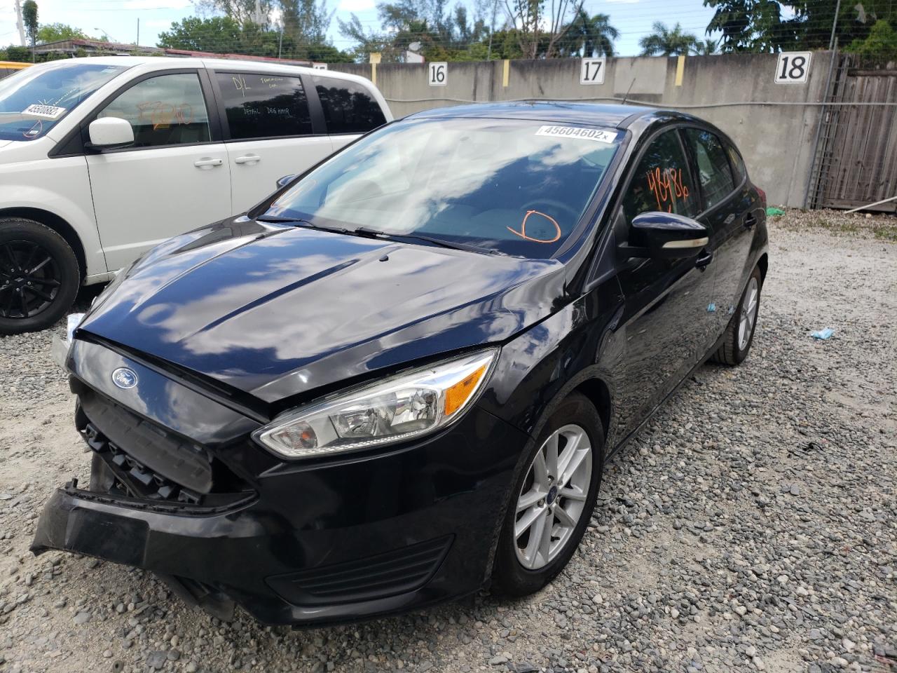Photo 2 from auction – 2017 FORD FOCUS SE with VIN 1FADP3K25HL251898