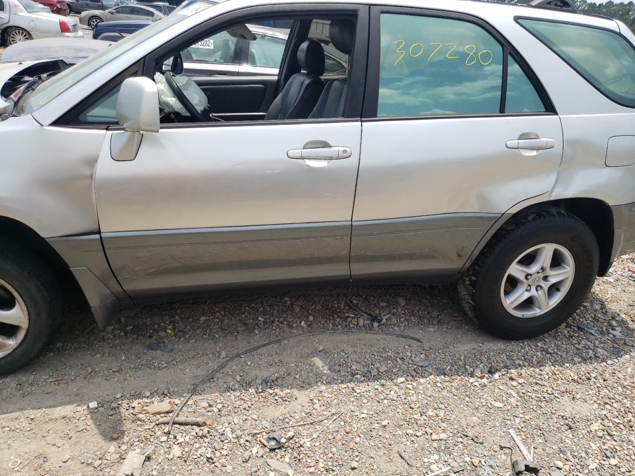 Photo 9 from auction – 2000 LEXUS RX 300 with VIN JT6GF10U9Y0072498