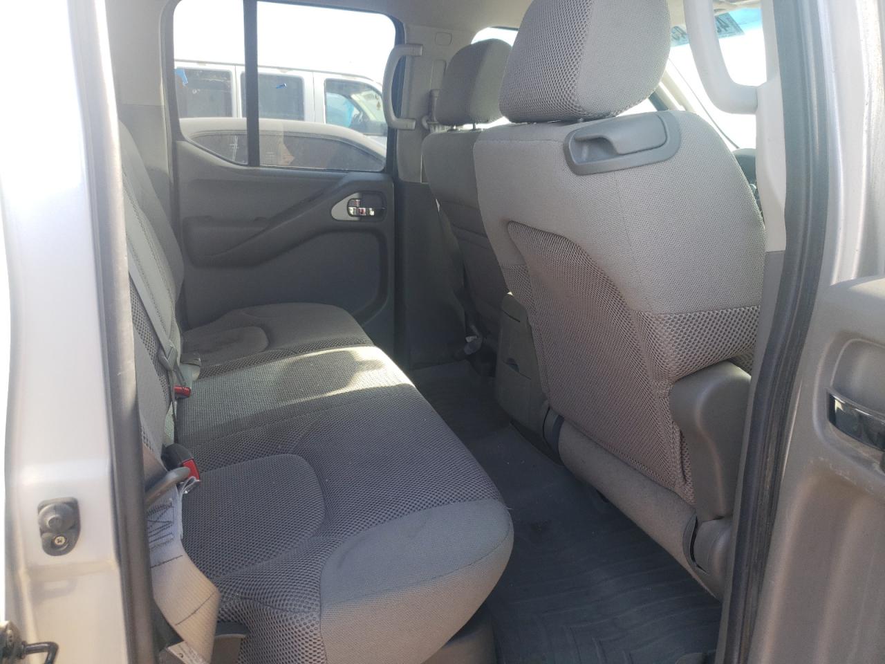 Photo 6 from auction – 2007 NISSAN FRONTIER C with VIN 1N6AD09W67C427267