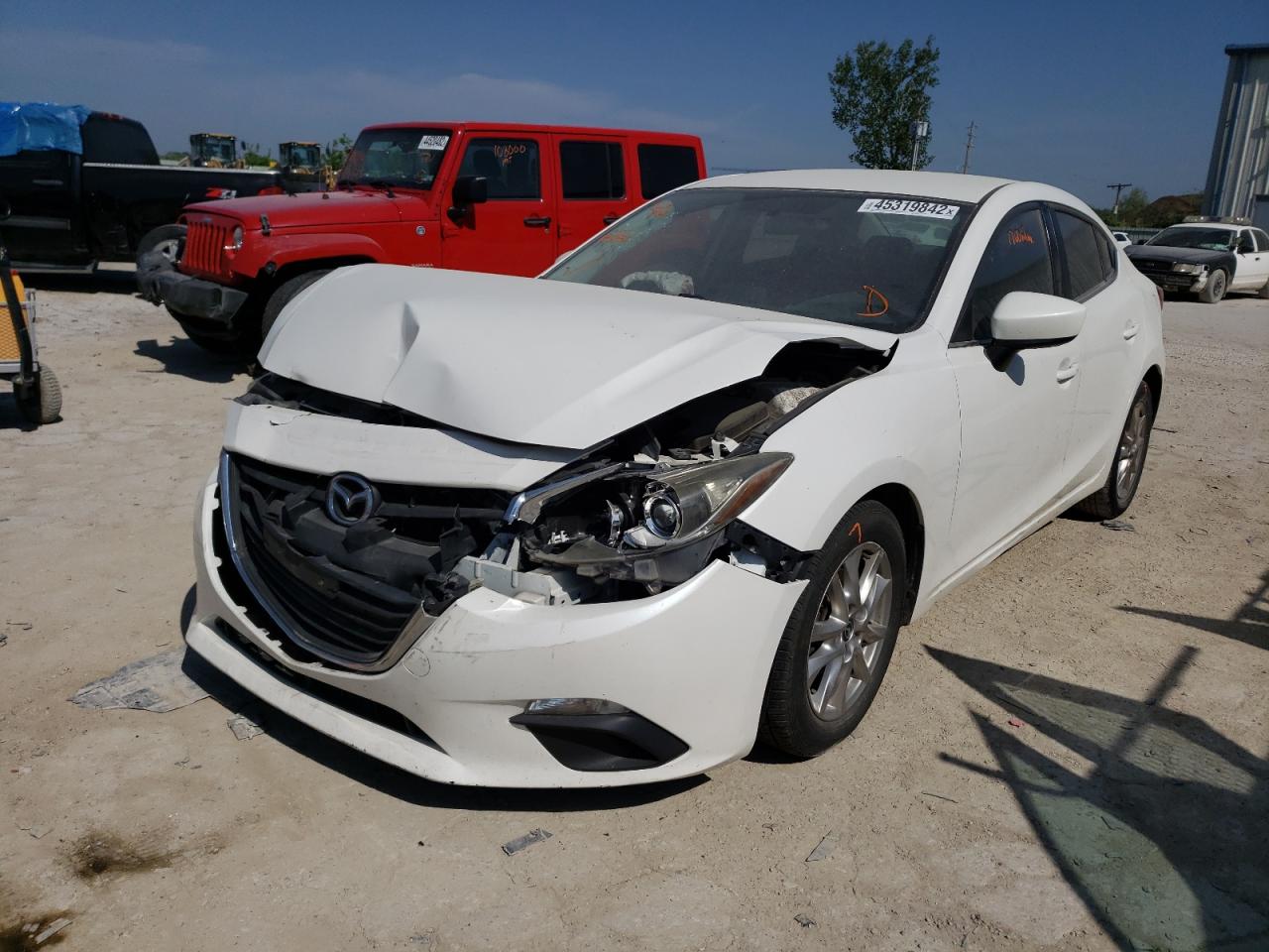 Photo 2 from auction – 2014 MAZDA 3 TOURING with VIN JM1BM1V70E1184382