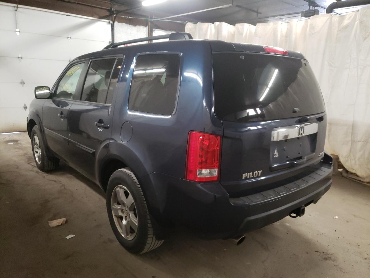 Photo 3 from auction – 2011 HONDA PILOT EXL with VIN 5FNYF4H58BB072366
