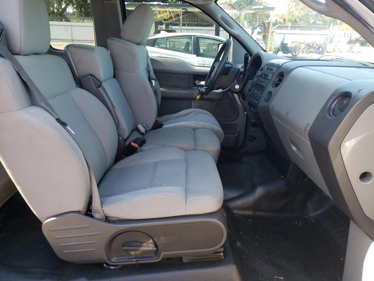 Photo 5 from auction – 2008 FORD F150 with VIN 1FTRX12W08FC24386