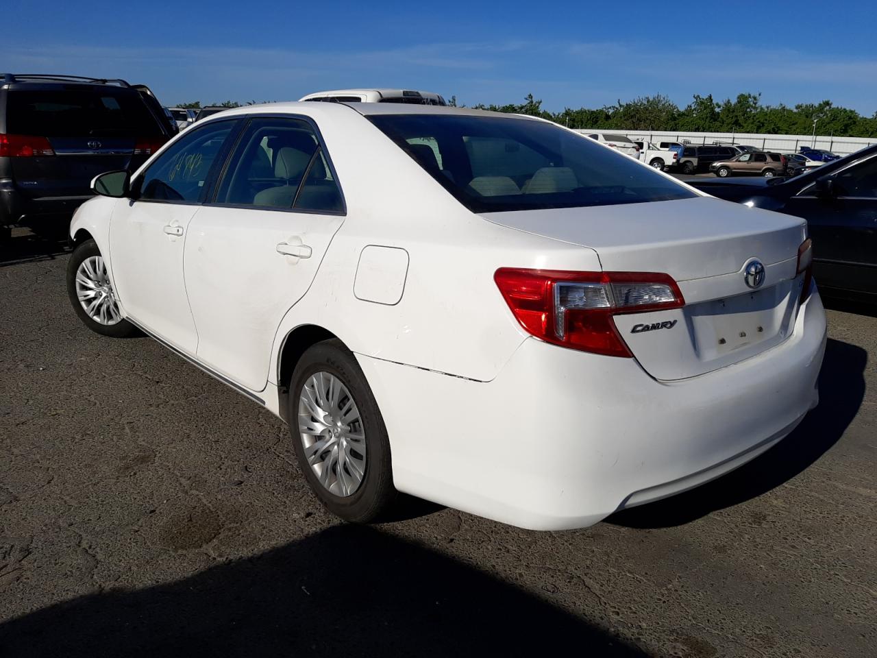 Photo 3 from auction – 2013 TOYOTA CAMRY L with VIN 4T1BF1FK9DU226988