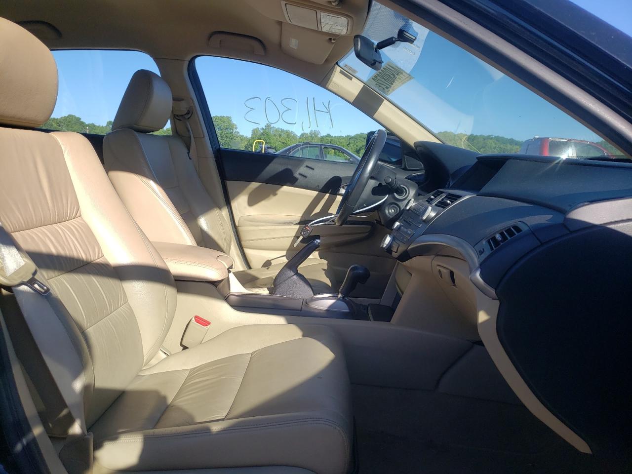 Photo 18 from auction – 2011 HONDA ACCORD with VIN 1HGCP2F63BA141708