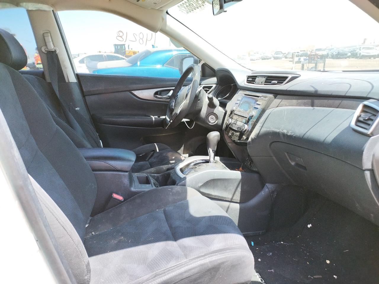 Photo 5 from auction – 2015 NISSAN ROGUE S with VIN KNMAT2MT9FP579811