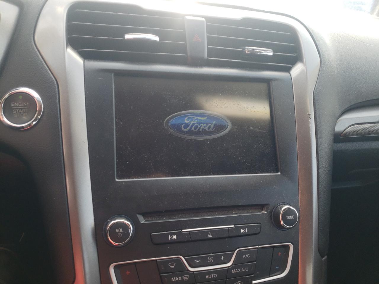 Photo 9 from auction – 2017 FORD FUSION SE with VIN 3FA6P0HD2HR352995
