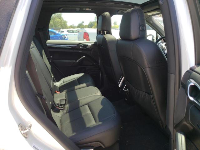Photo 6 from auction – 2014 PORSCHE CAYENNE with VIN WP1AA2A23ELA96871