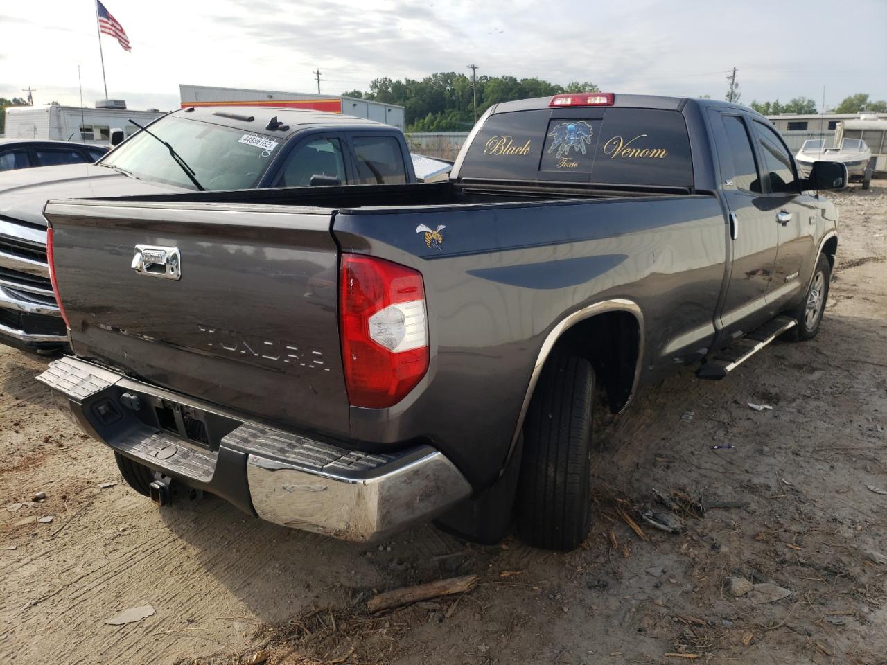 Photo 4 from auction – 2018 TOYOTA TUNDRA DOU with VIN 5TFTY5F1XJX009901