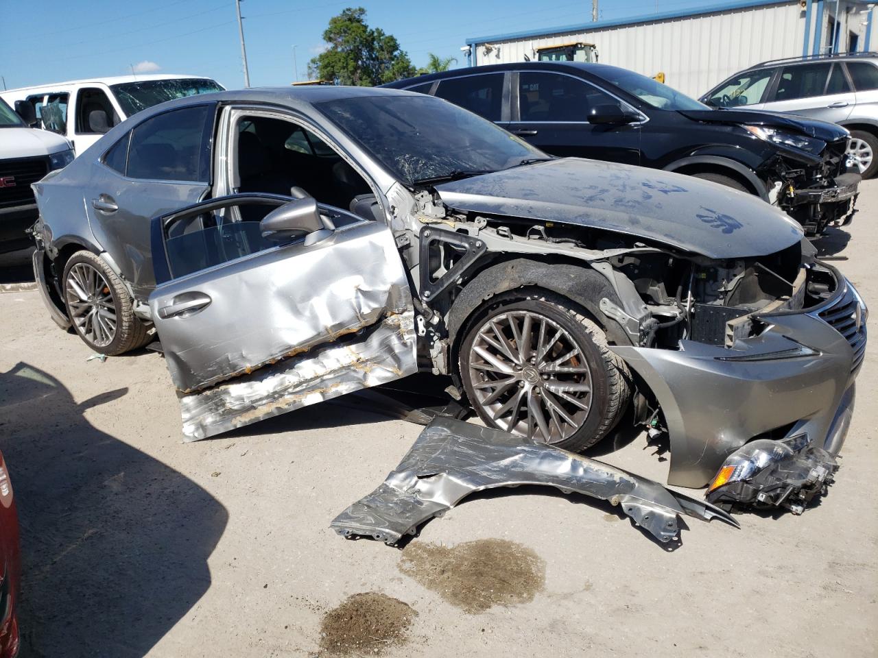 Photo 9 from auction – 2015 LEXUS IS 250 with VIN JTHCF1D21F5021060