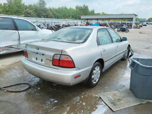 Photo 4 from auction – 1997 HONDA ACCORD LX with VIN JHMCD5634VC012477