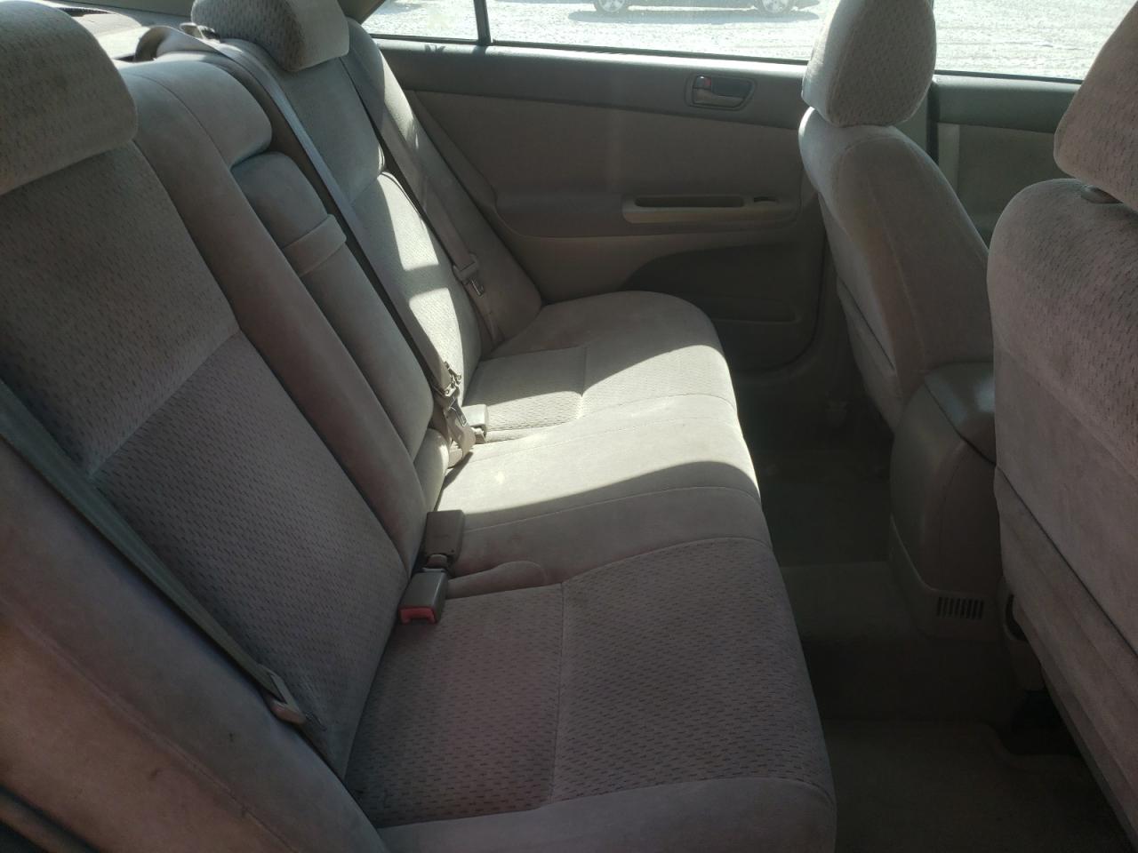 Photo 6 from auction – 2002 TOYOTA CAMRY LE with VIN 4T1BE30K72U557752