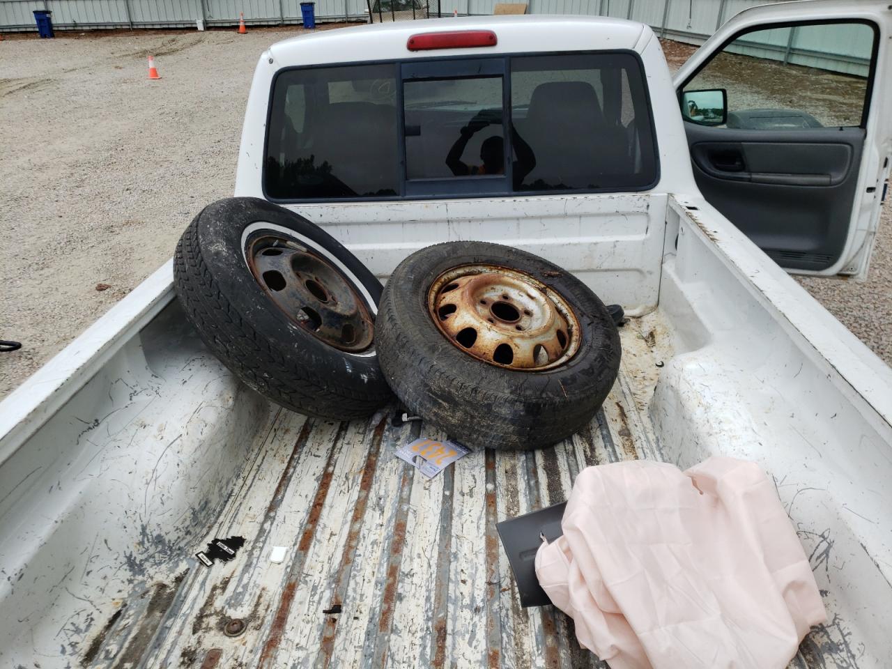 Photo 6 from auction – 2006 FORD RANGER with VIN 1FTYR10U06PA60443