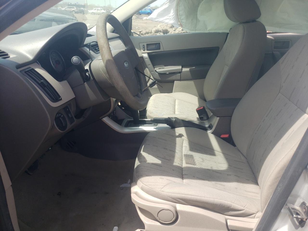 Photo 5 from auction – 2011 FORD FOCUS SE with VIN 1FAHP3FN9BW145711