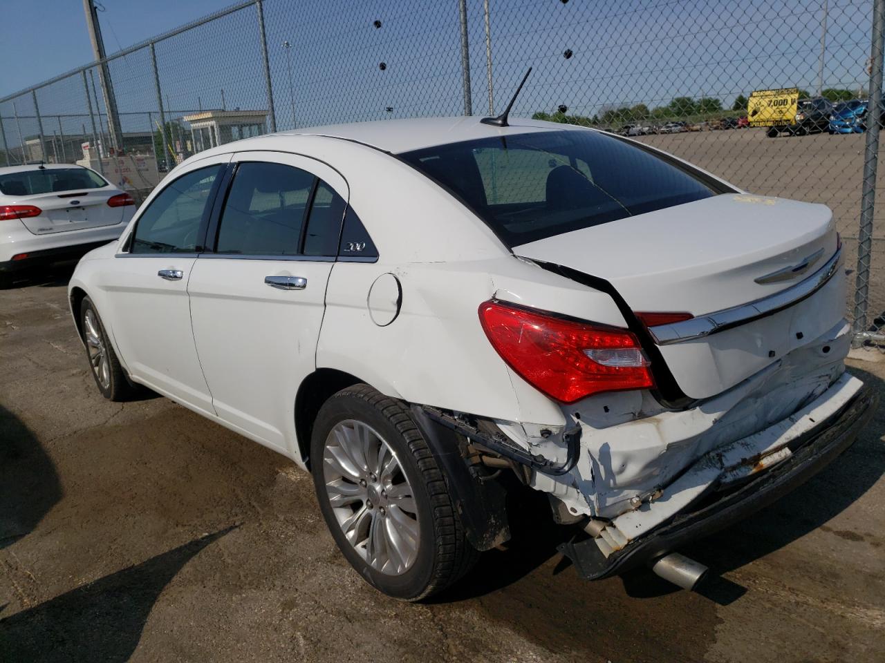 Photo 3 from auction – 2012 CHRYSLER 200 LIMITE with VIN 1C3CCBCG6CN326888