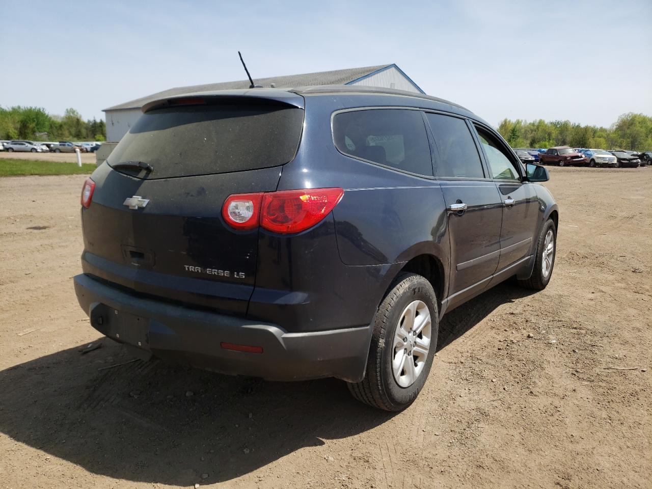 Photo 4 from auction – 2010 CHEVROLET TRAVERSE with VIN 1GNLVEED8AS134520
