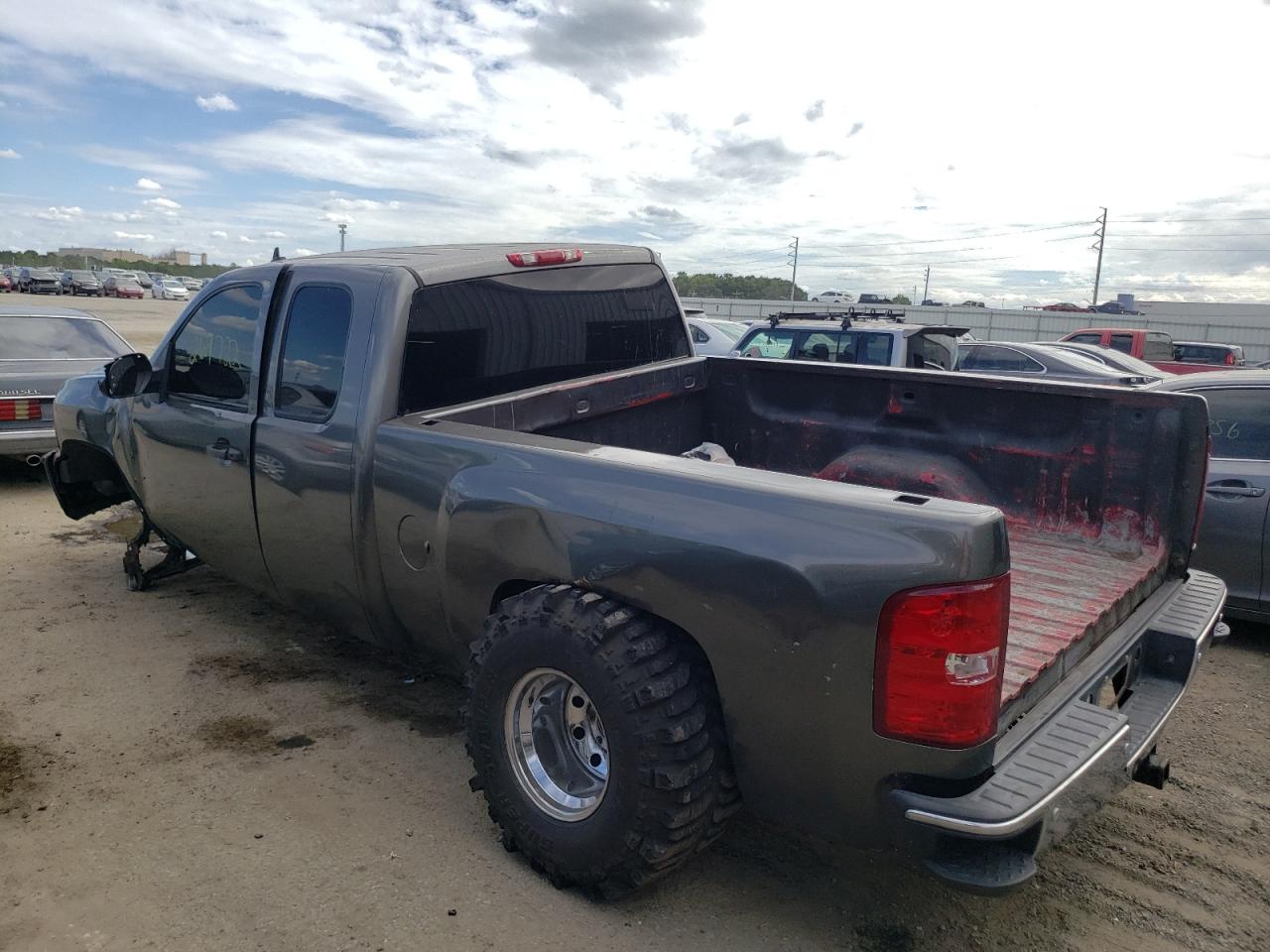 Photo 3 from auction – 2007 CHEVROLET SILVERADO with VIN 2GCEC19J871570745