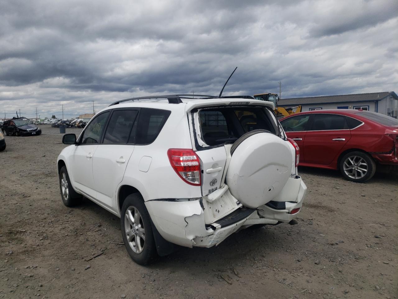 Photo 3 from auction – 2011 TOYOTA RAV4 with VIN 2T3BK4DV4BW049314
