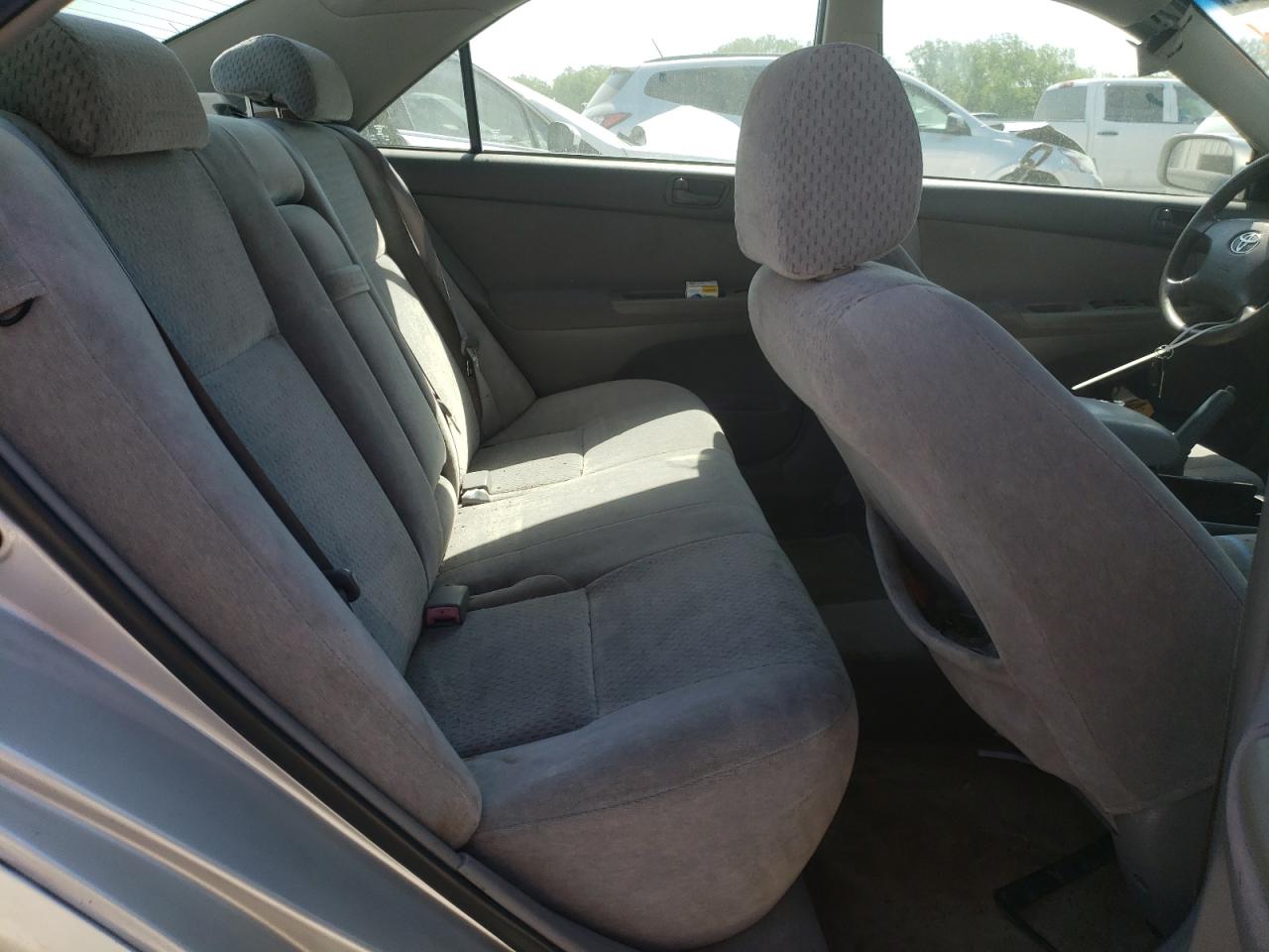 Photo 6 from auction – 2003 TOYOTA CAMRY LE with VIN 4T1BE32K43U221944